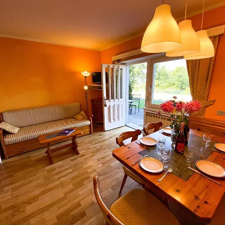 Apartment Sole 3 Garten Mit Pool Eg Colico