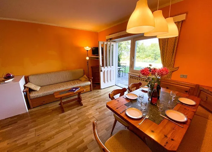 Apartment Sole 3 Garten Mit Pool Eg Colico